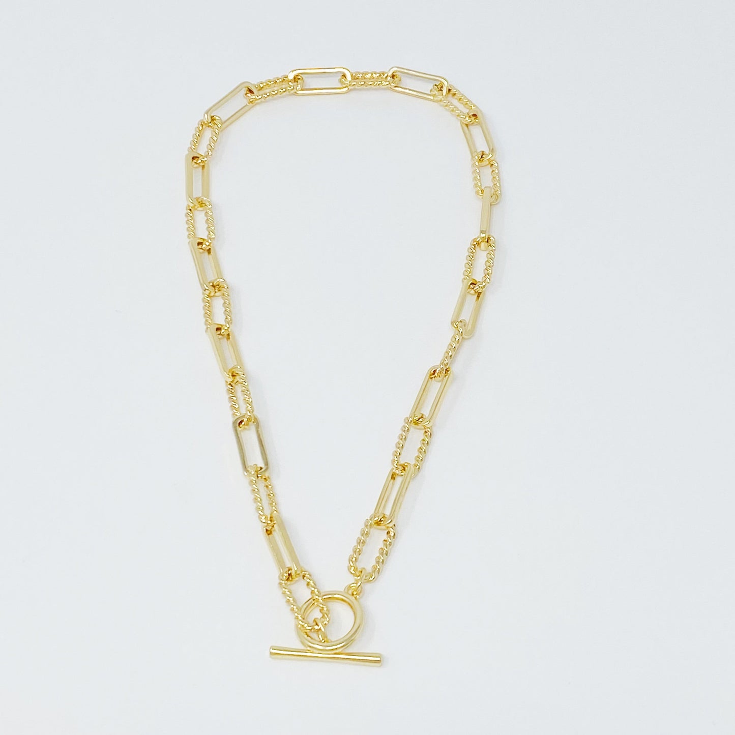 Toggle Chain Link Necklace by Ellisonyoung.com