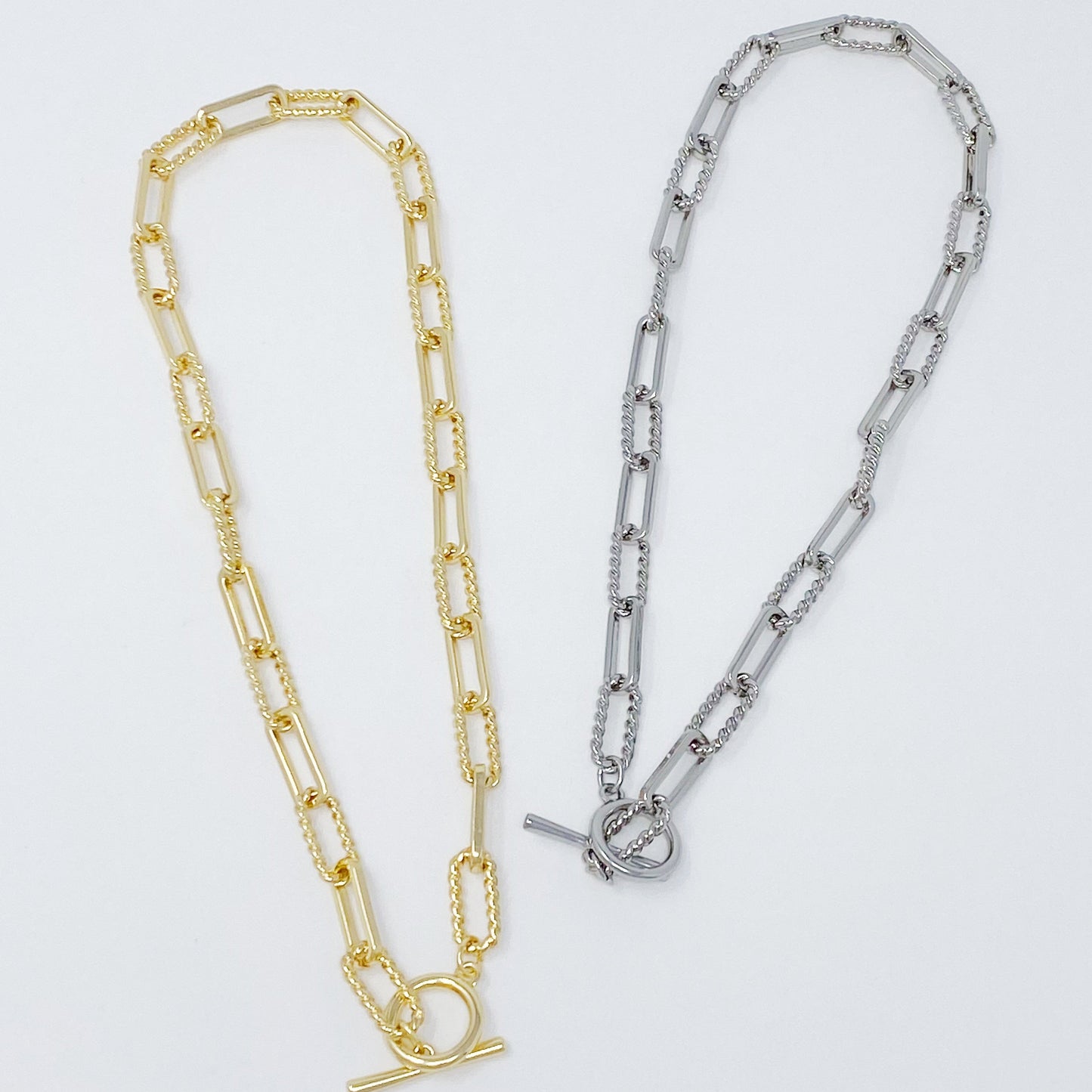 Toggle Chain Link Necklace by Ellisonyoung.com