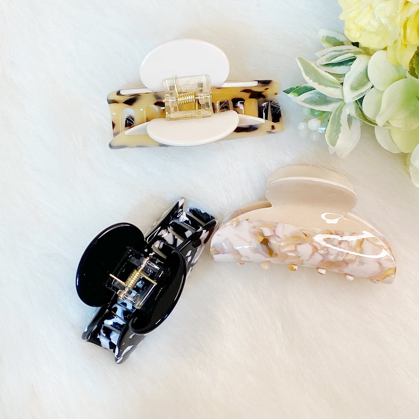 Two Toned Luxe Hair Claw by Ellisonyoung.com