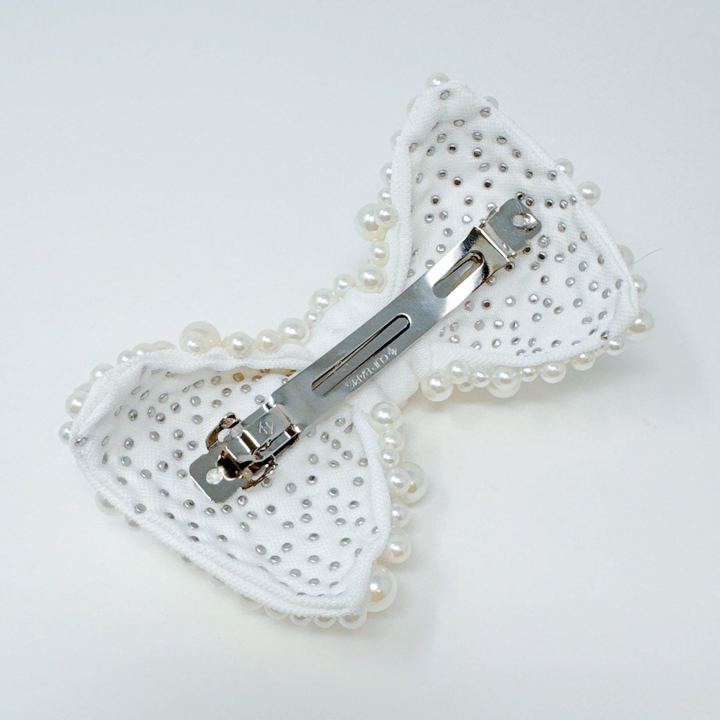 Adorned-Pearl-Bow-Hair-Clip-3