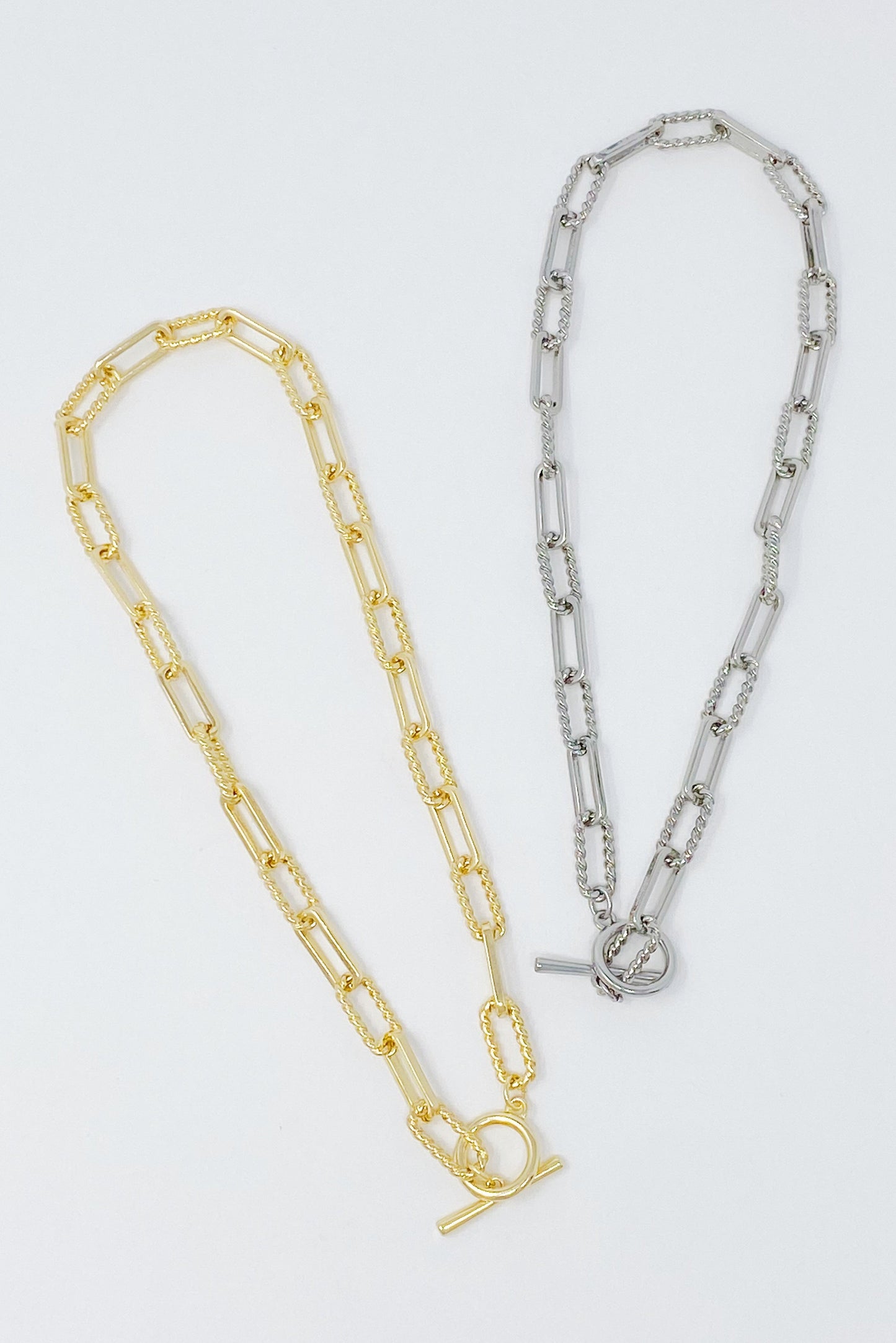 Toggle Chain Link Necklace by Ellisonyoung.com