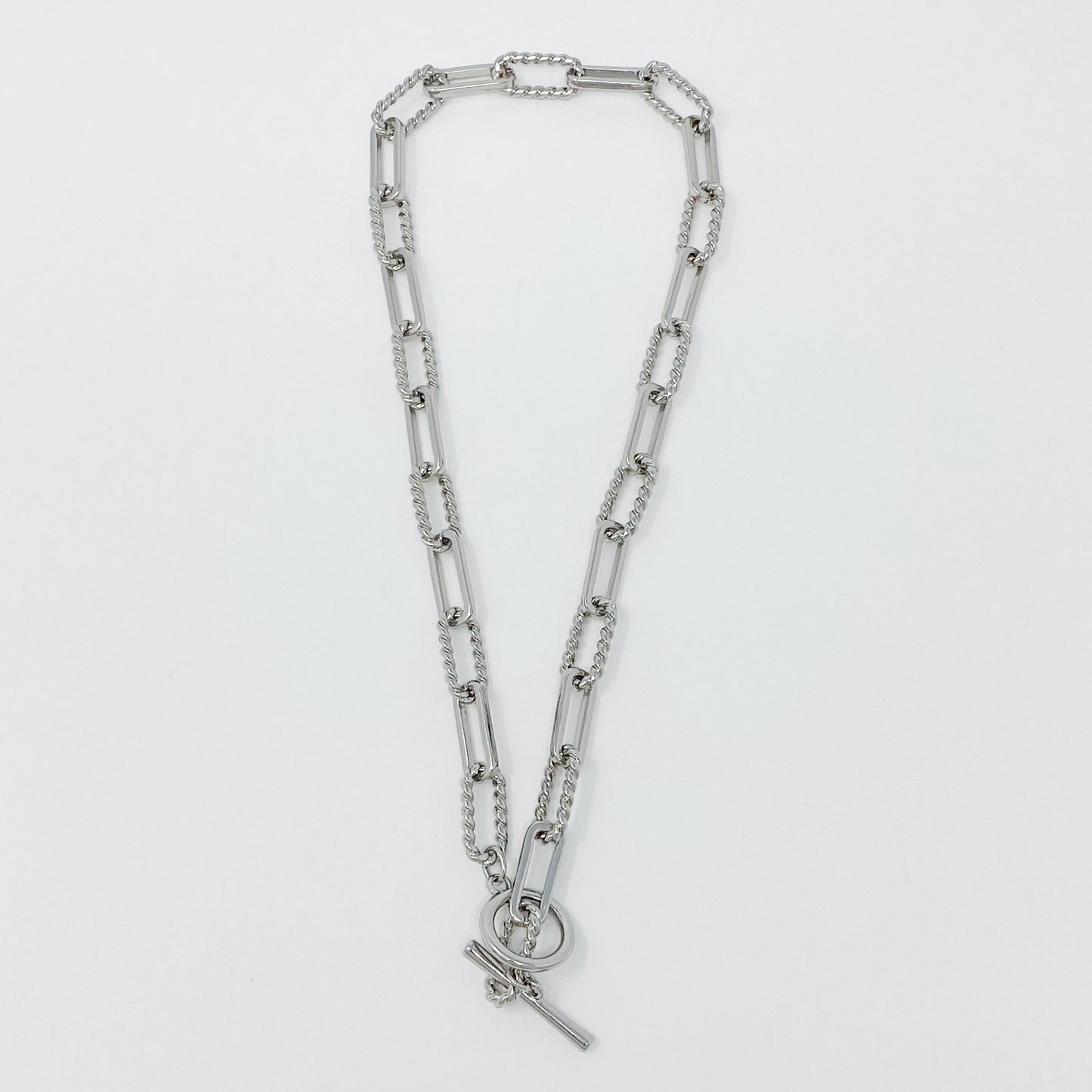 Toggle Chain Link Necklace by Ellisonyoung.com