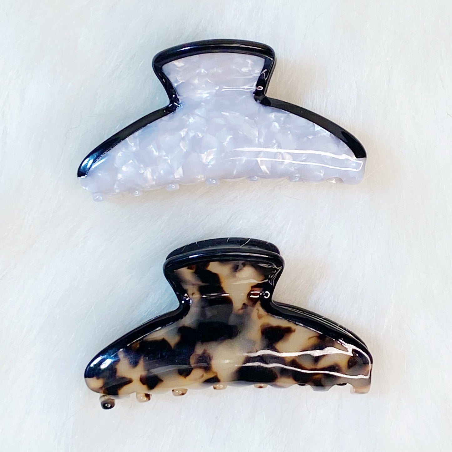Beautifully Outlined Hair Claw by Ellisonyoung.com