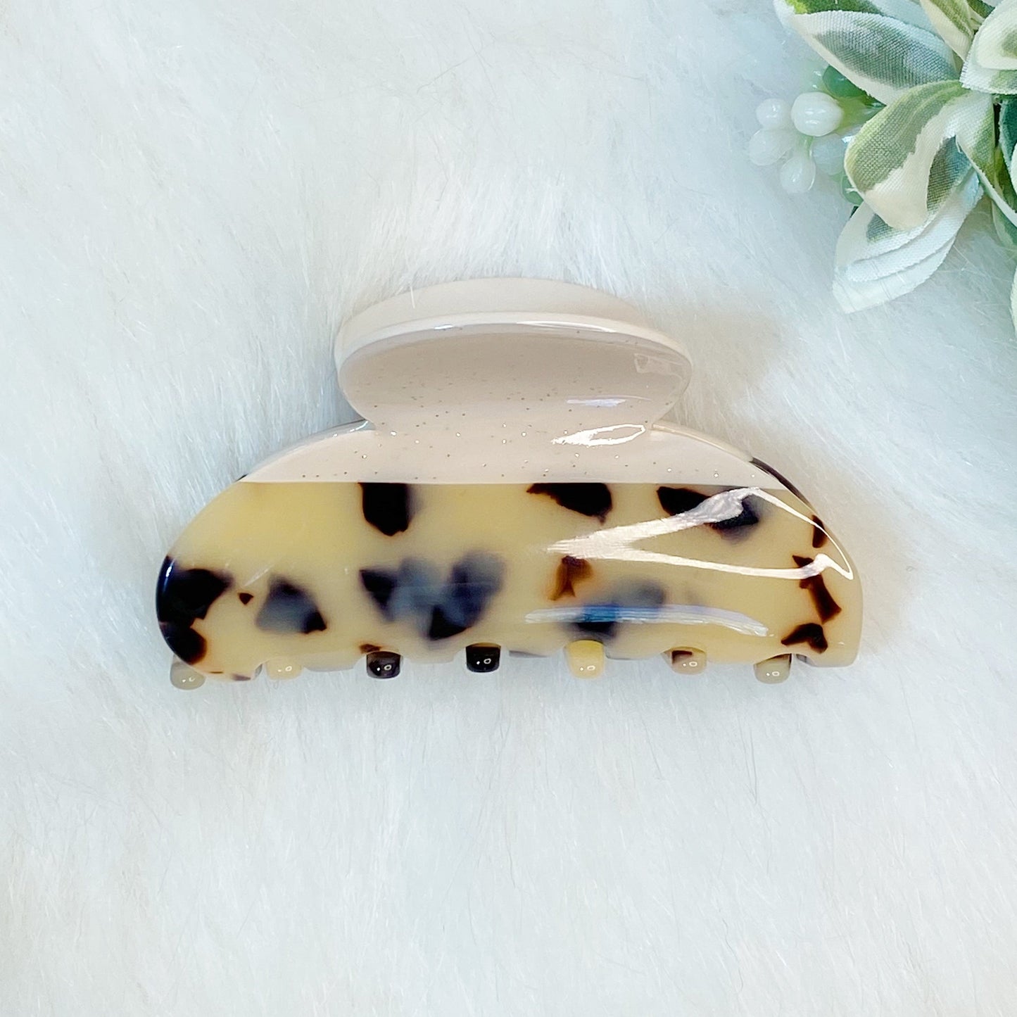 Two Toned Luxe Hair Claw by Ellisonyoung.com