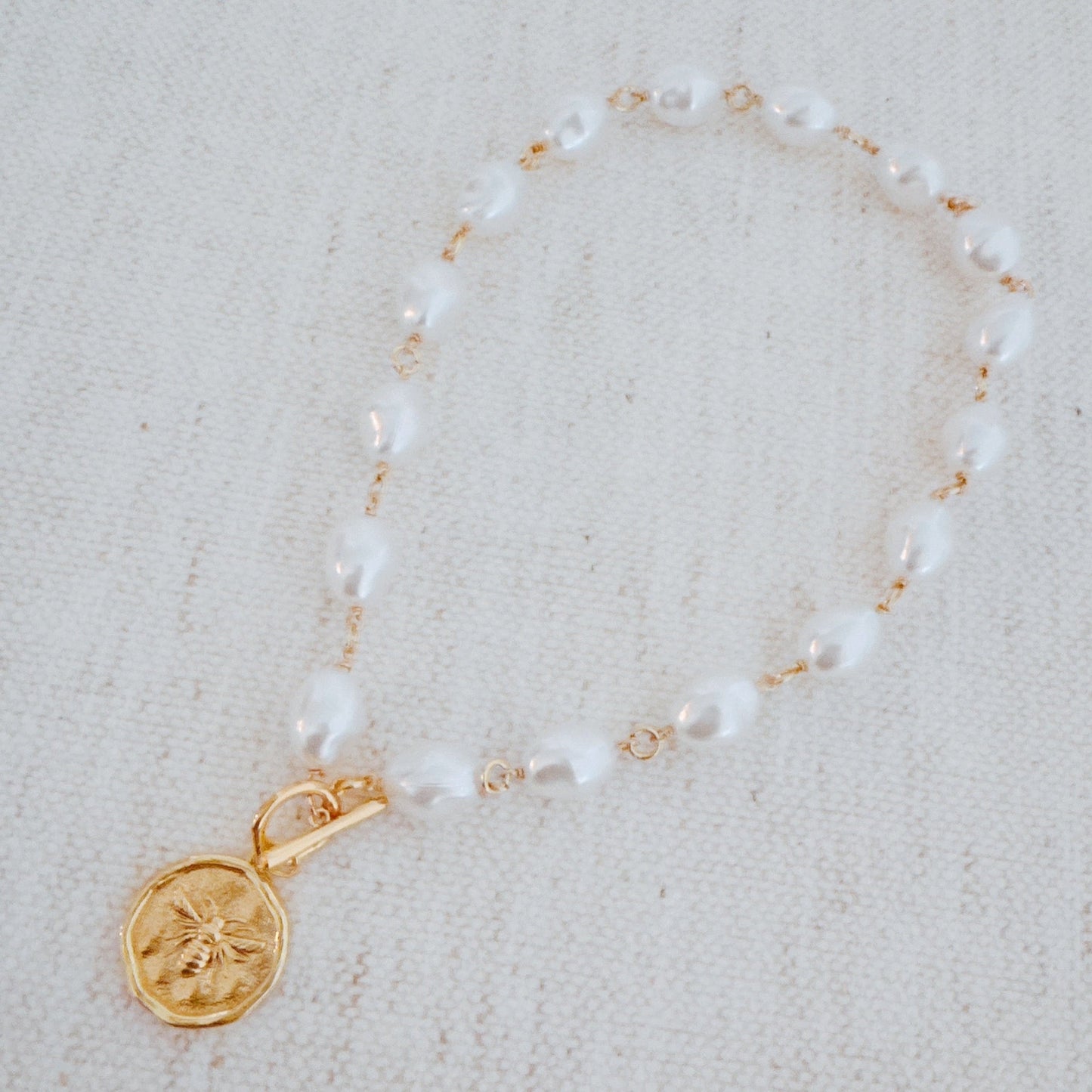 Golden-Bee-Baroque-Necklace-3