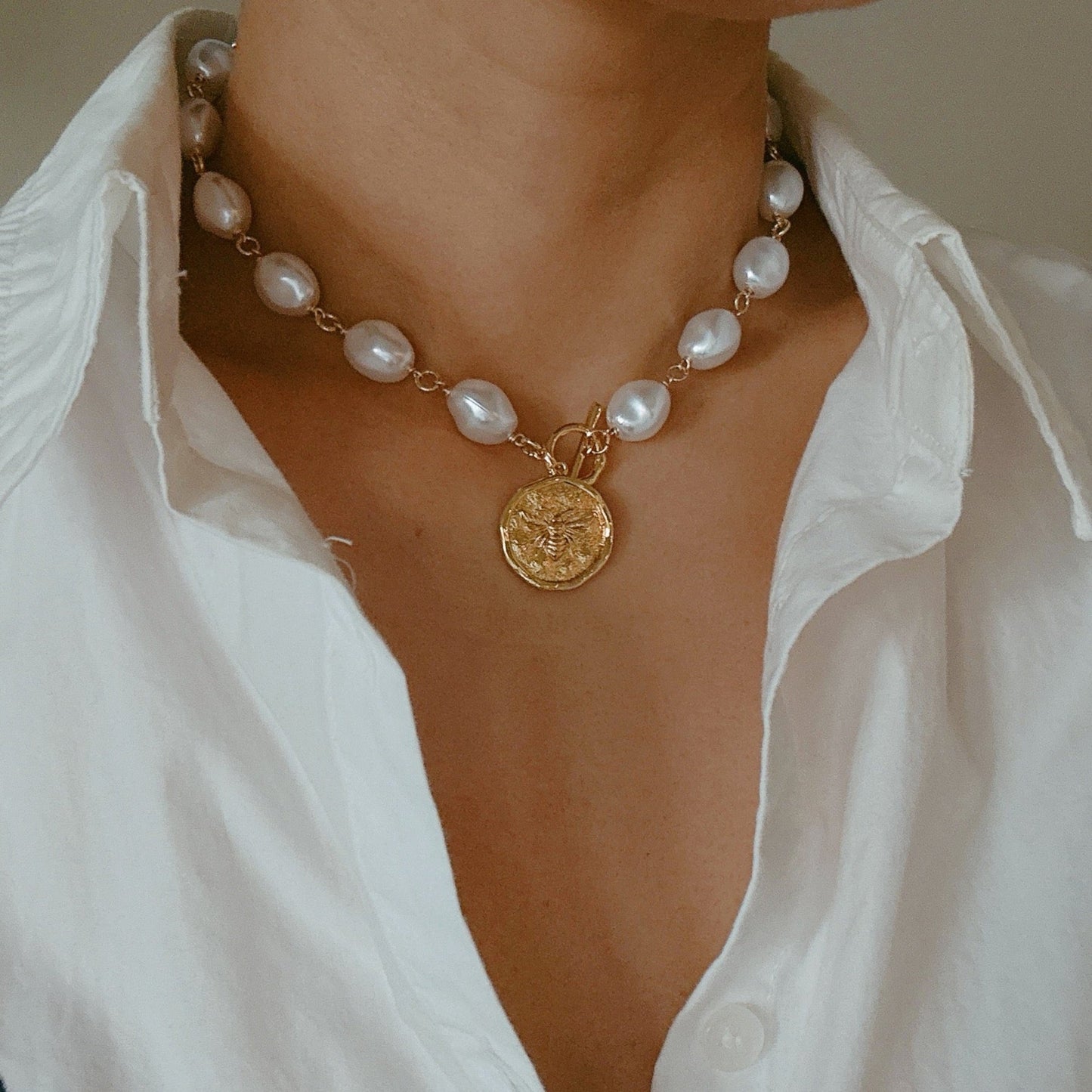Golden-Bee-Baroque-Necklace-4