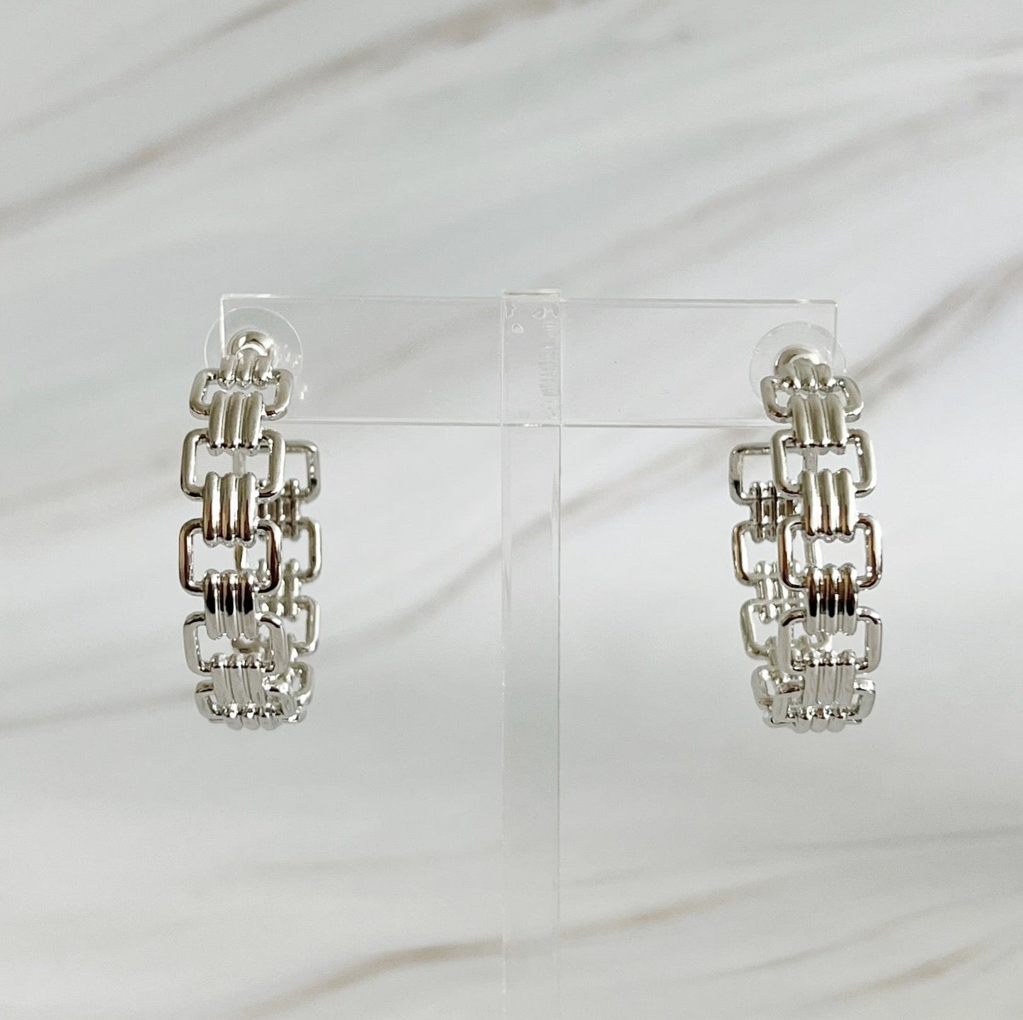 Linked Golden Hoop Earrings by Ellisonyoung.com