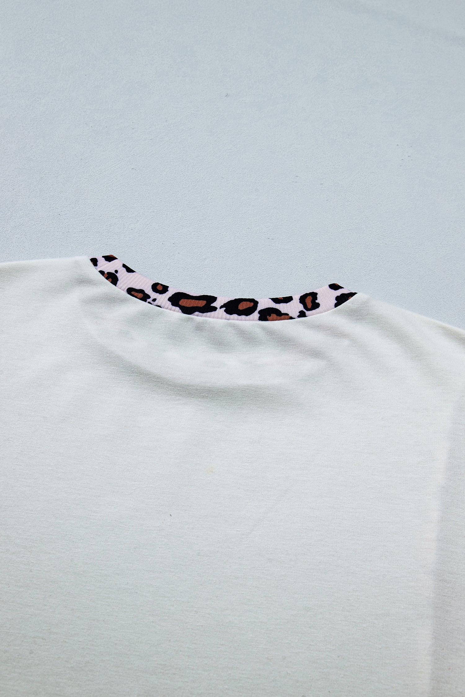 White Ribbed Leopard Patchwork Uneven Hem T Shirt