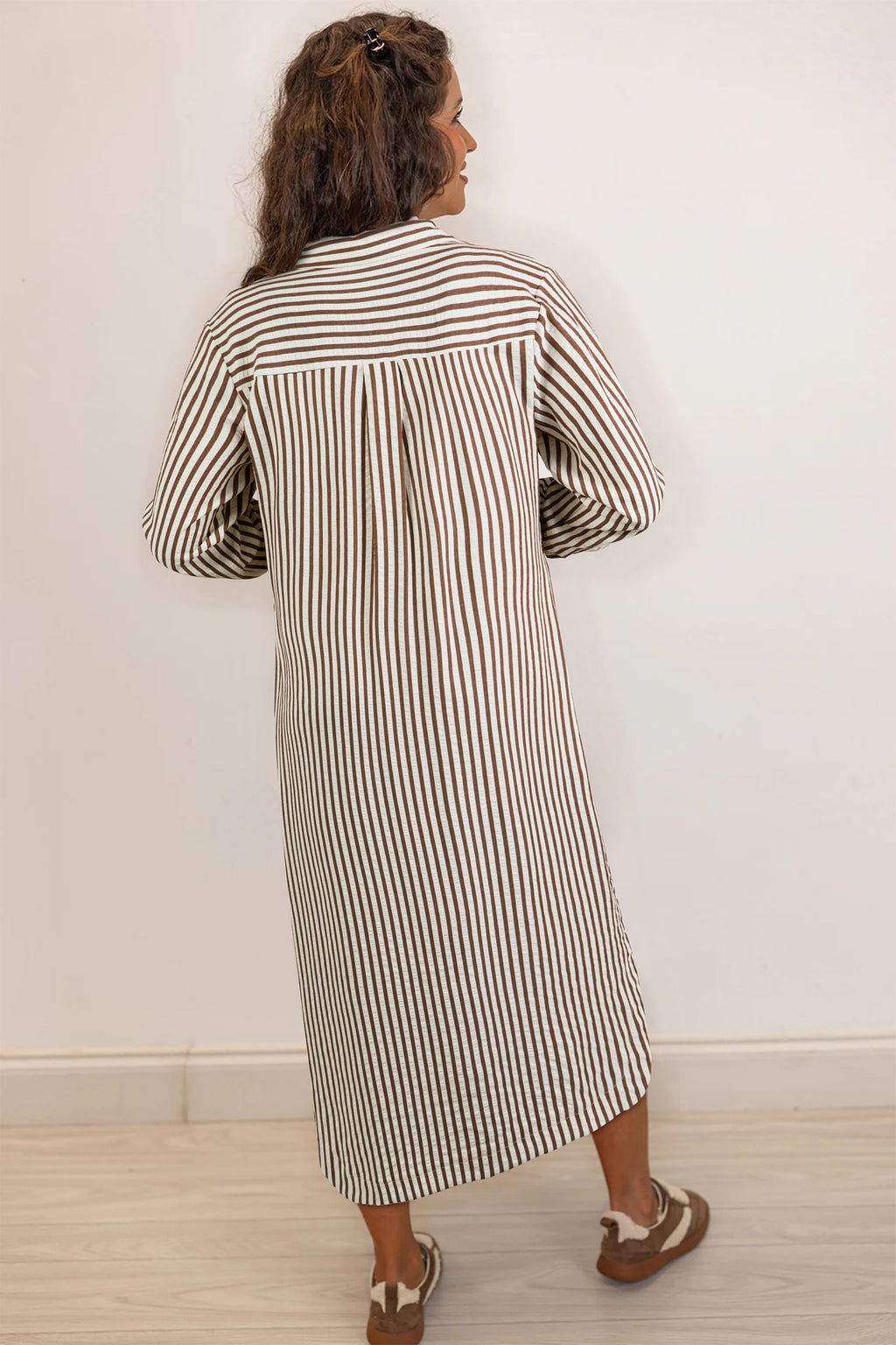 Brown Stripe Textured 3/4 Sleeve Round Hem Split Midi Shirt Dress