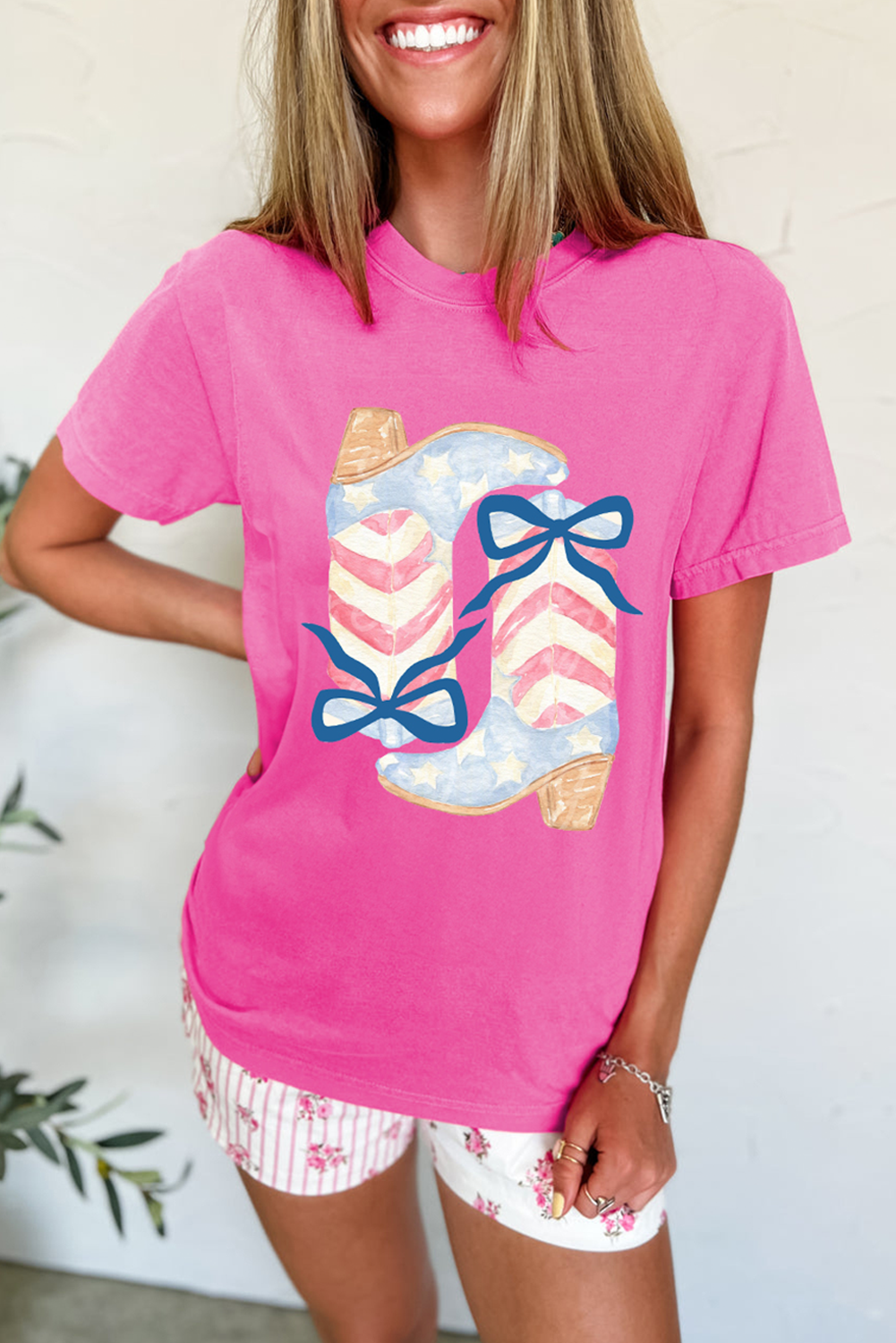 Sachet Pink Flag Pattern Boots Bow Accent Casual Graphic Tee