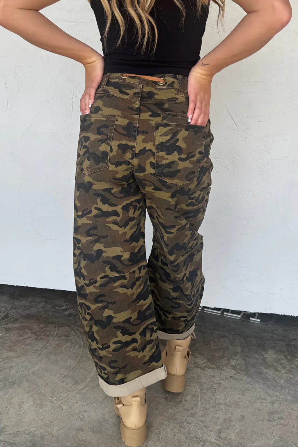 Multicolour Camouflage Print Retro Grommet Tie Waist Loose Jeans