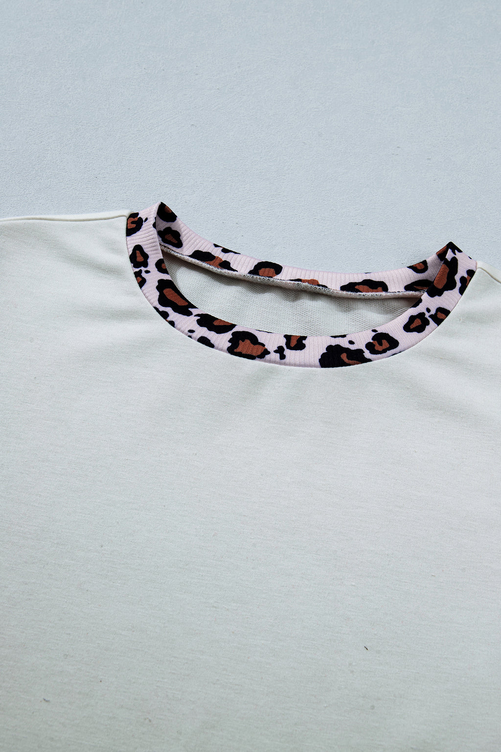 White Ribbed Leopard Patchwork Uneven Hem T Shirt