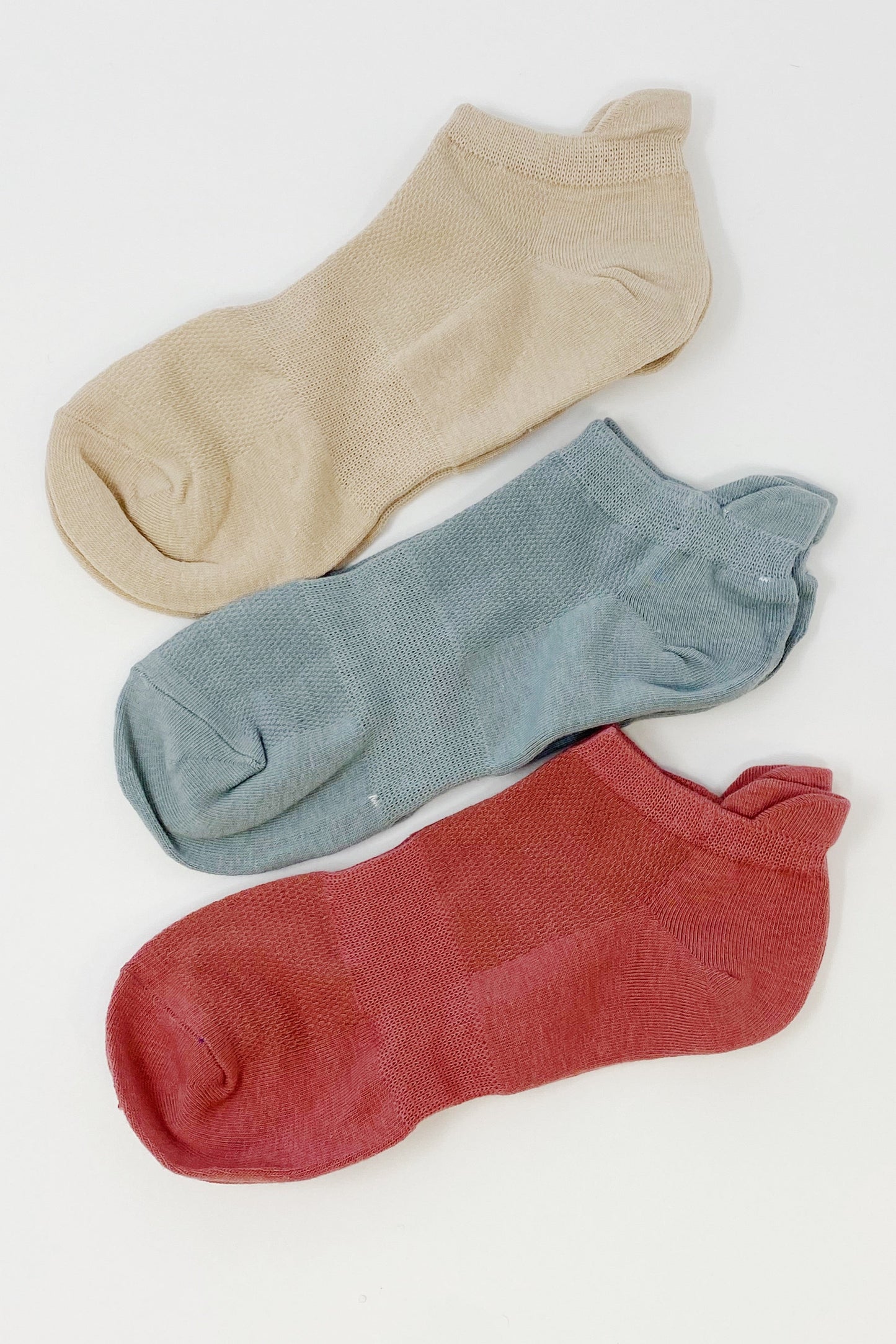 Color Of Today Low Ankle Socks Set by Ellisonyoung.com