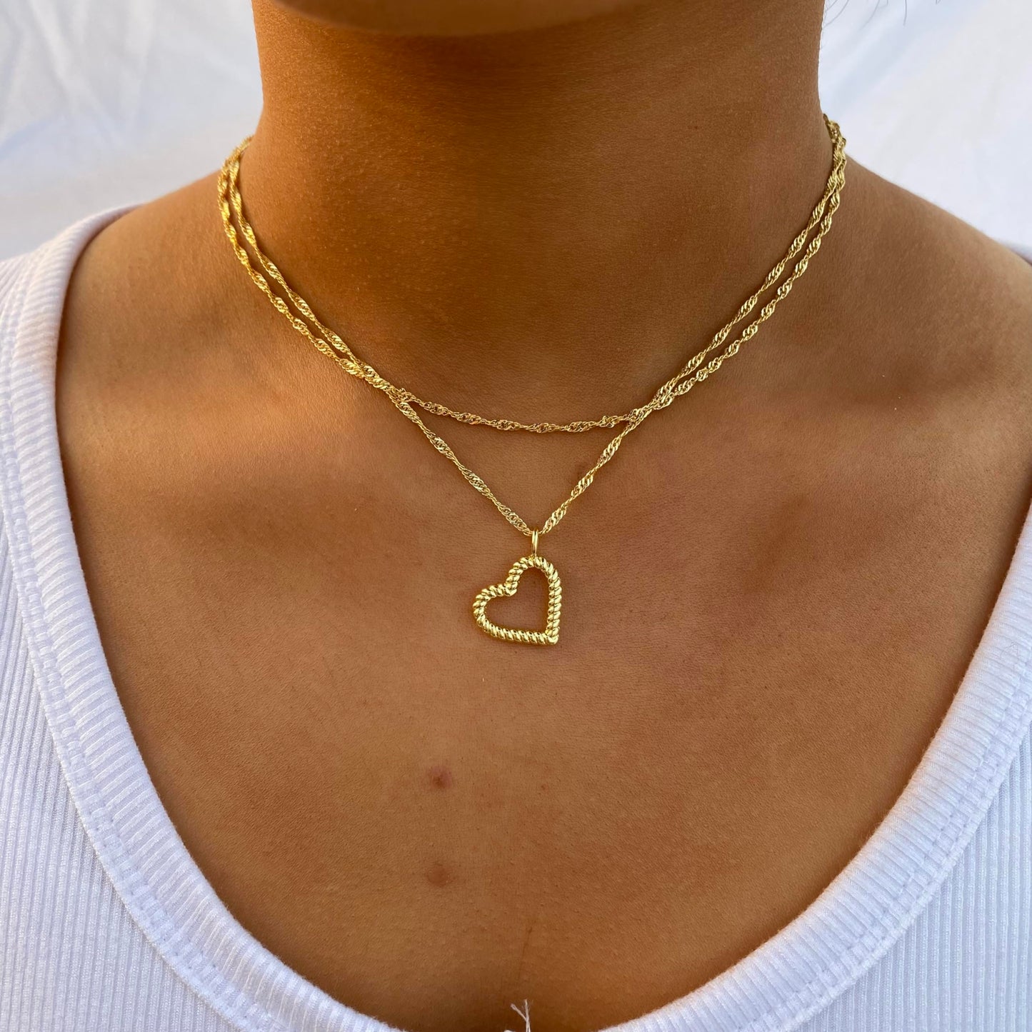 ASCOMY Dainty Gold Necklace for Women 14K Gold Plated Necklaces for Her Delicate Love Heart Necklace Heart Pendant Necklace Cute Necklaces Festival Jewelry Gift for Women