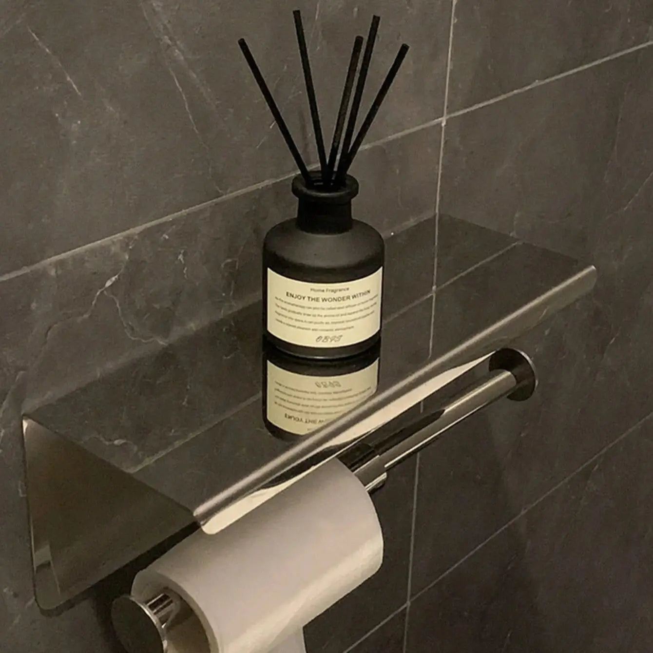 50ml Aromatherapy Essential Oil Flameless Freesia Jasmine Fragrance Oil with Reed Diffuser Stick Home Room Air Freshener Decor