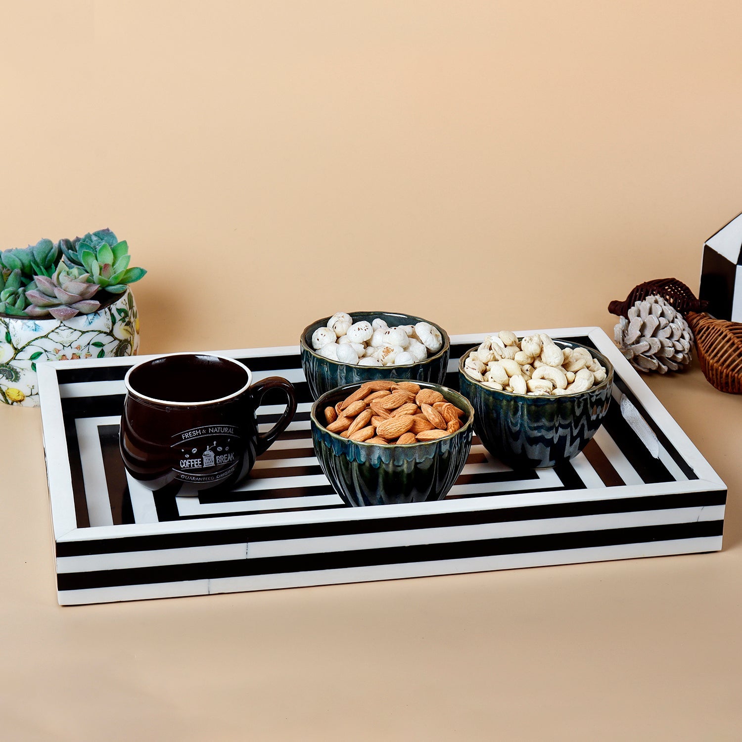 Decorative Tray Concentrics Pattern Resin Inlay, Black - White, 11"x17" & 12"x12"