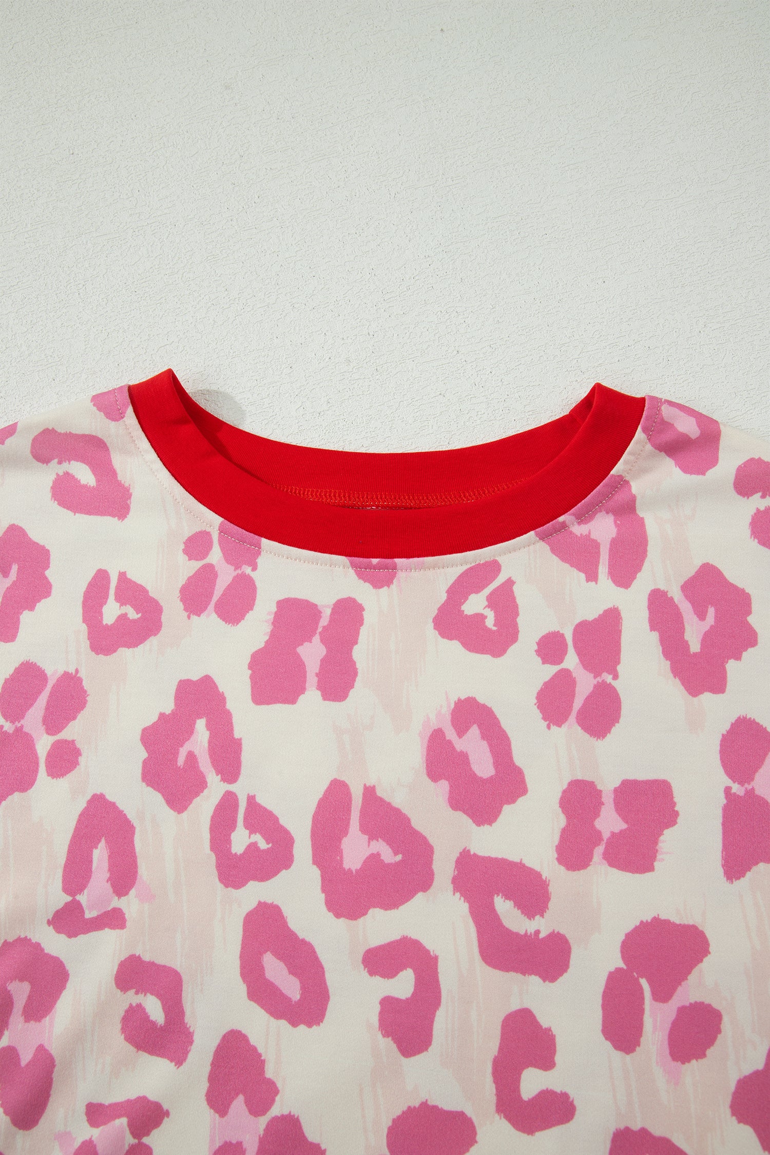 Rose Unique Leopard Print Contrast Trim Top Loose 2pcs Short Set