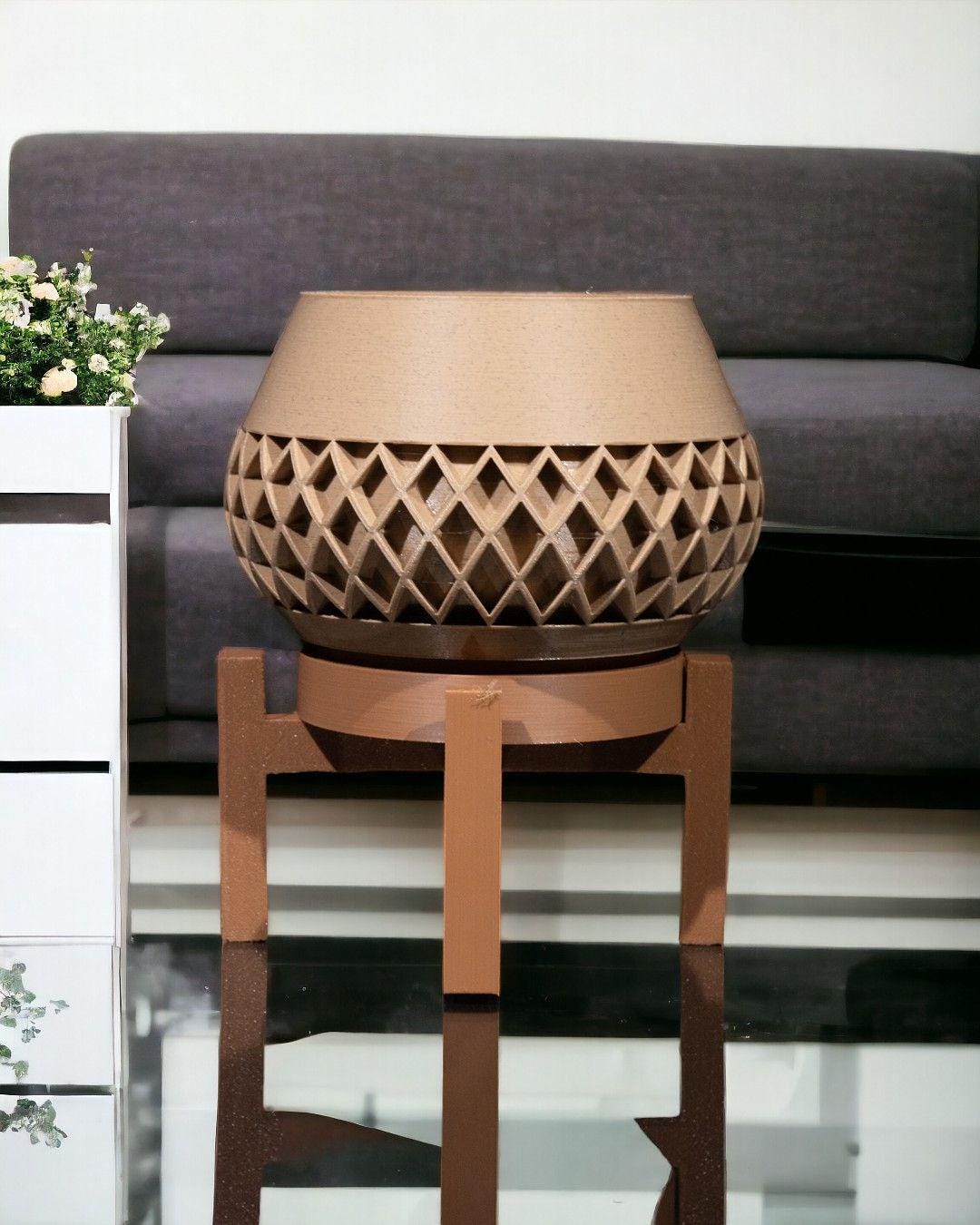 Geometric Elegance Vase with Stand – 3D-Printed Modern Home Decor