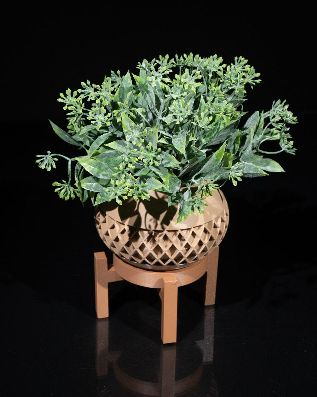 Geometric Elegance Vase with Stand – 3D-Printed Modern Home Decor